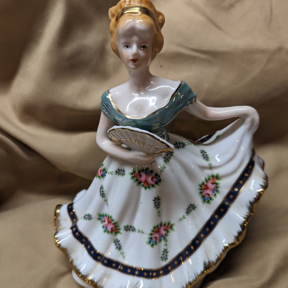 Cracker Barrel Porcelain Lady